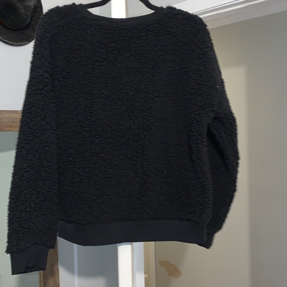 Fluffy pullover - Picture 3 of 3